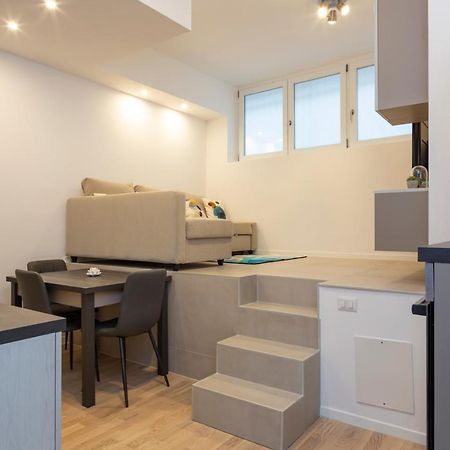I Host Apartment - Val Strona 6 Milano Eksteriør billede