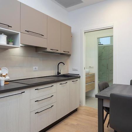 I Host Apartment - Val Strona 6 Milano Eksteriør billede
