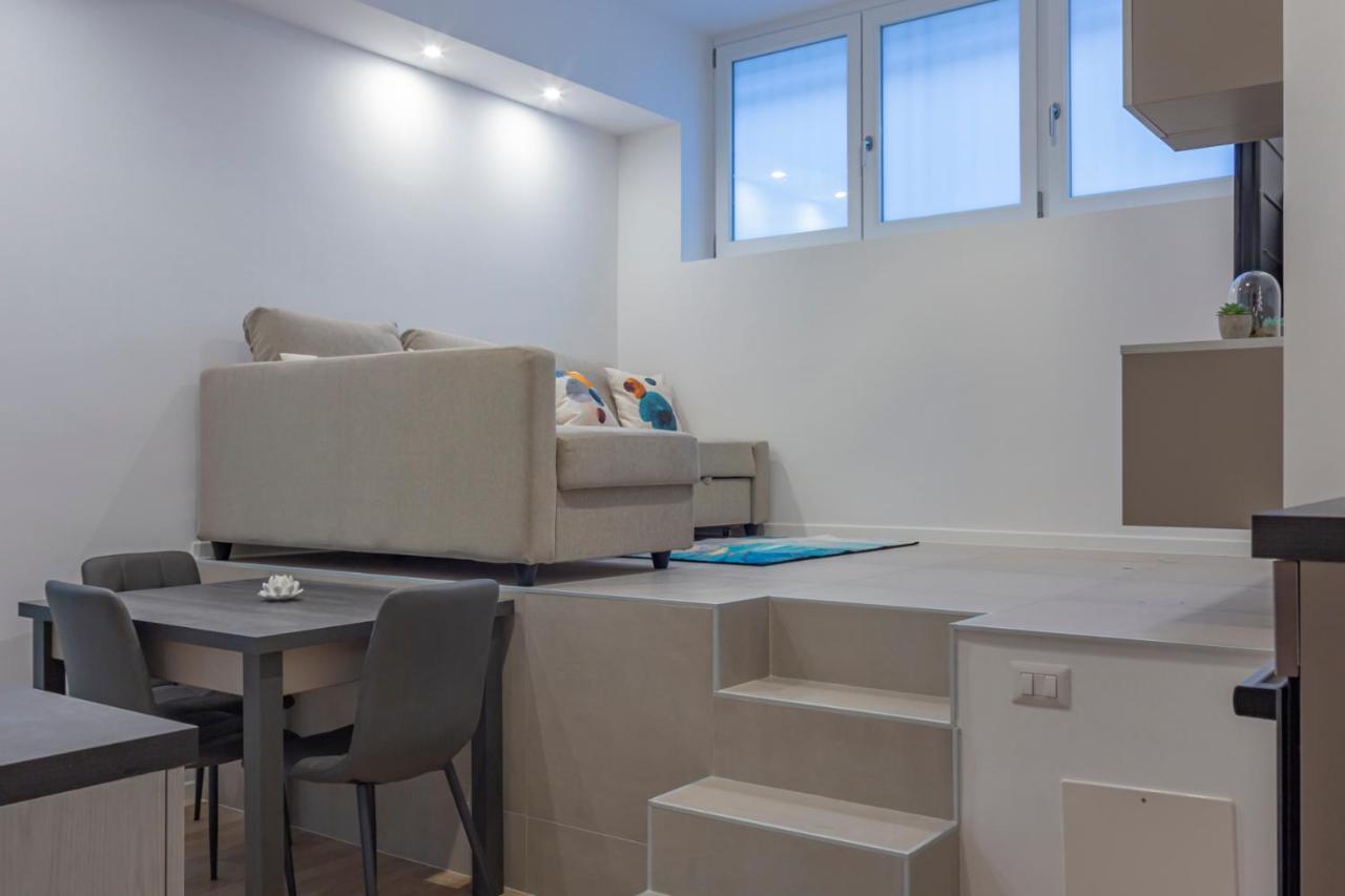 I Host Apartment - Val Strona 6 Milano Eksteriør billede